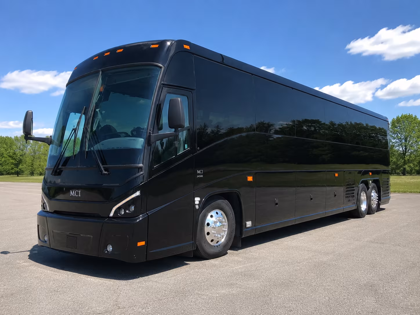 charleston short and long distance charter bus rentals for charleston teams and fans