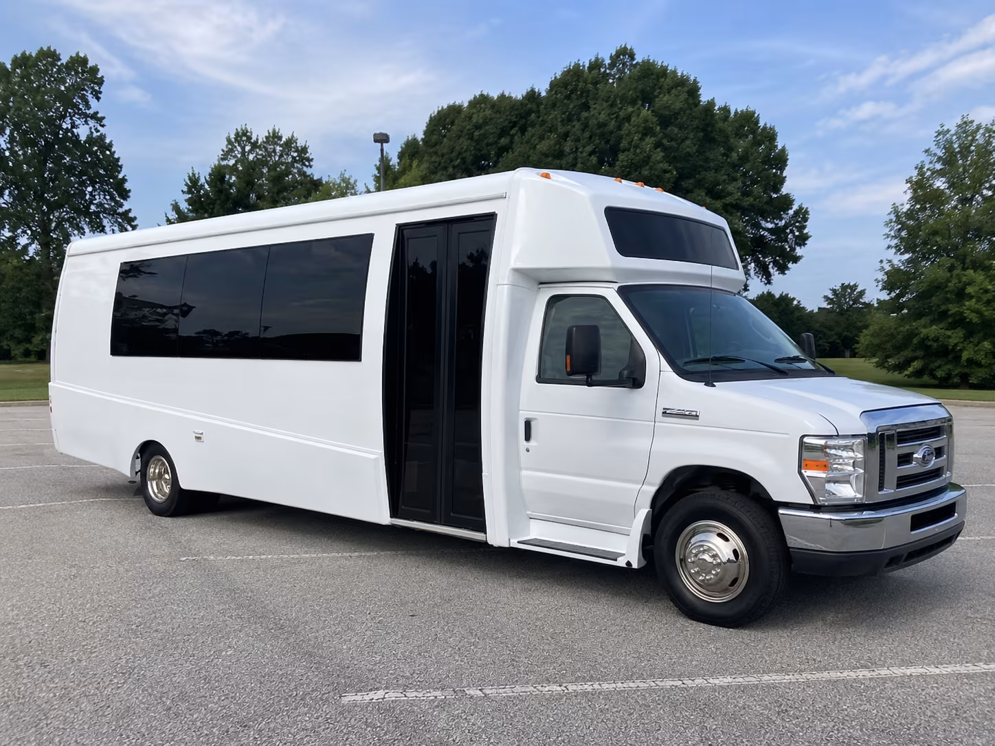 goose creek 18 passenger party bus