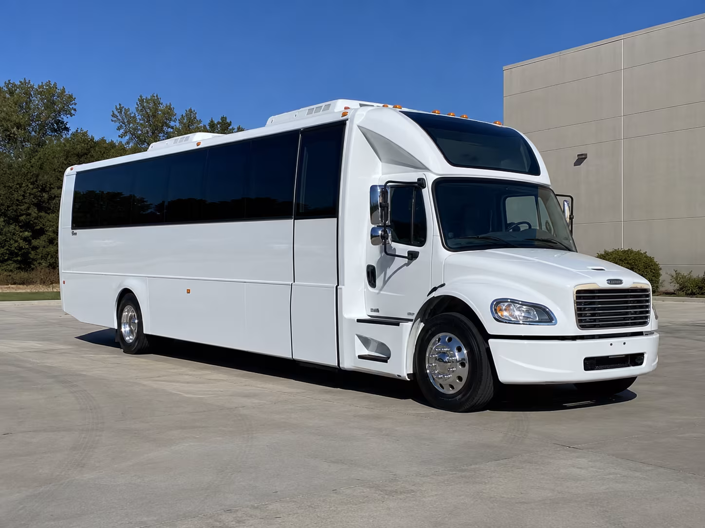 goose creek 28 passenger party bus