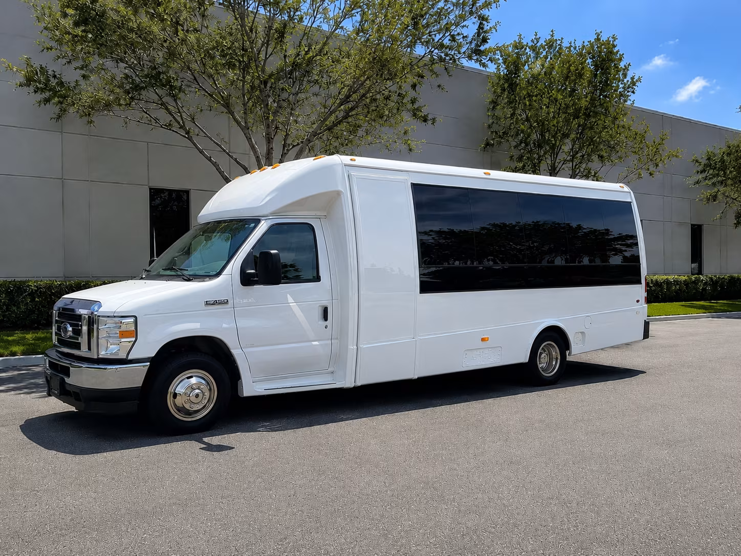 wedding shuttle service for downtown charleston venues
